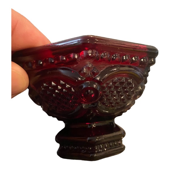 Set of 3 Vintage Ruby Red Pedestal Bowls Avon - Picture 6 of 6